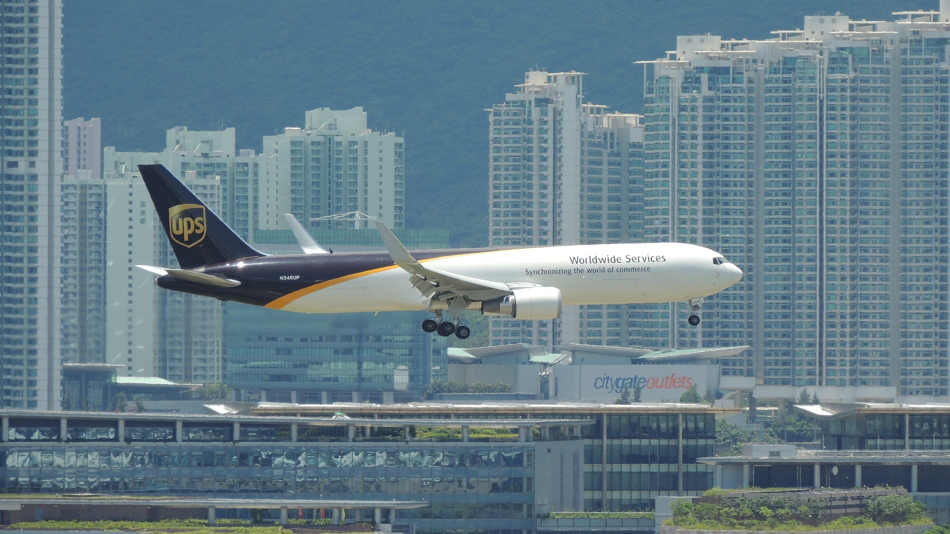 hongkong-2680864_1920.jpg
